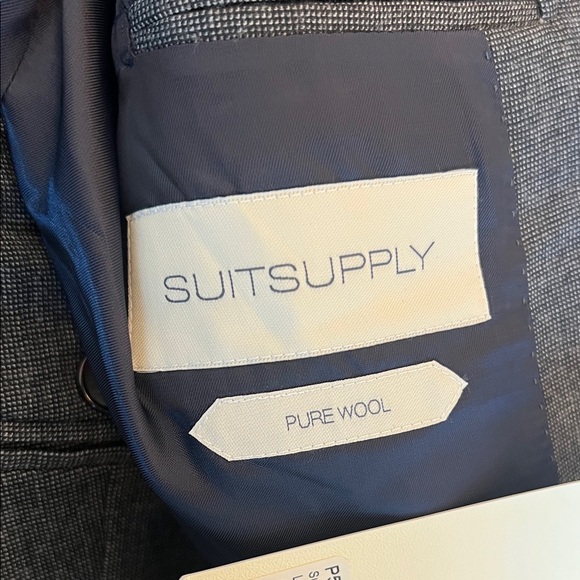 Suitsupply Charcoal Dress Suit - Picture 5 of 13